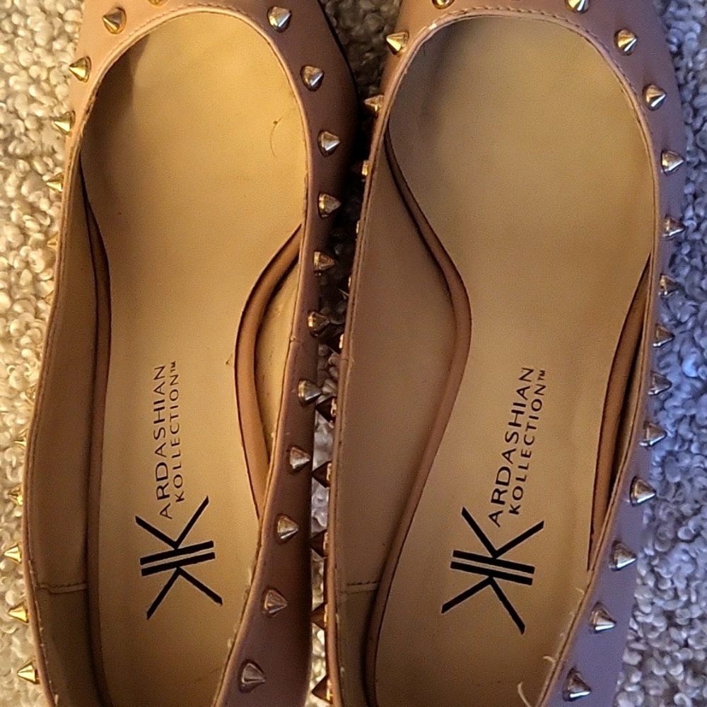 Kardashian Kollection LIGHT PINK Studded (gold) heels